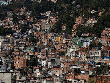 Ter amigos poderosos pode torn-lo menos inclinado a defender os fracos